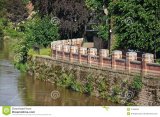 flood-defence-wall-along-river-wye-hereford-barrier-herefordshire-.jpg
